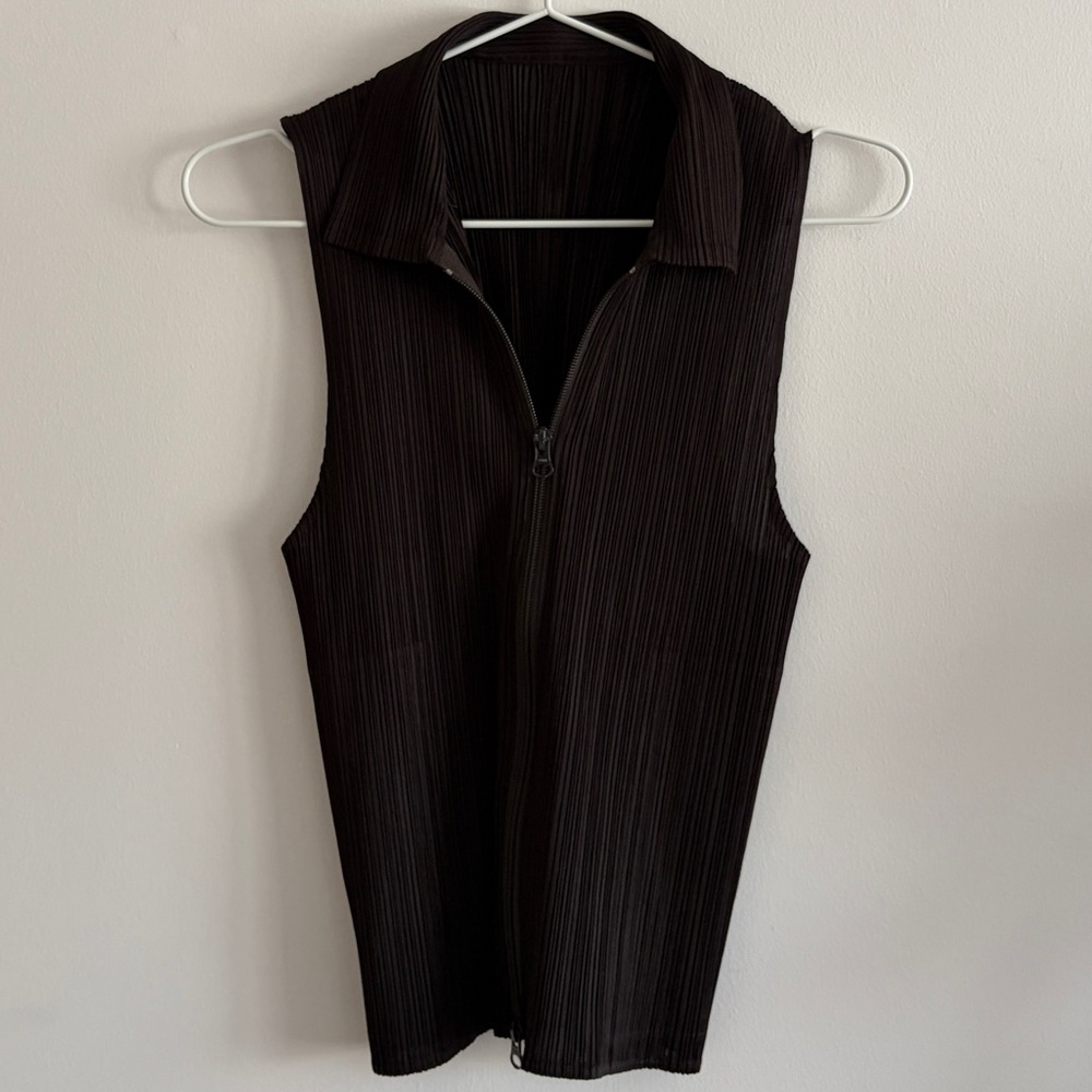Pleats Please Dark Brown Collared Sleeveless Zip … - image 2